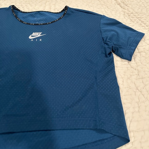 Nike mesh crop top XS - Picture 2 of 3